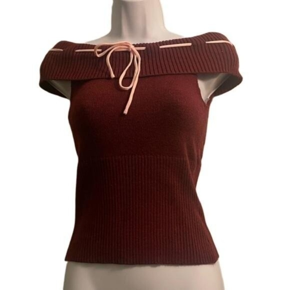 Charlotte Russe Burgundy Off Shoulder Ribbed Knit Top Pink Bow NWT Small‎ 77345J